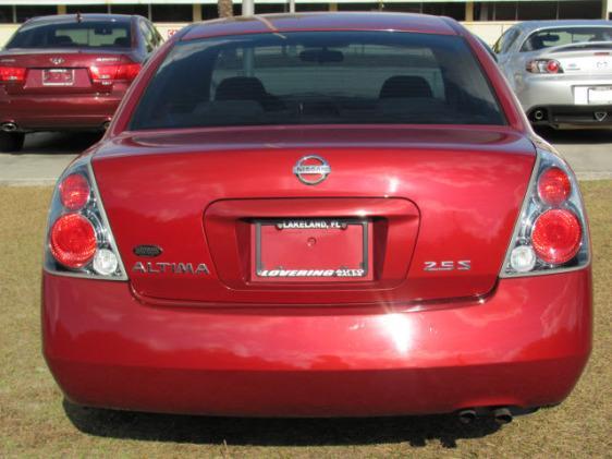 Nissan Altima 2005 photo 2