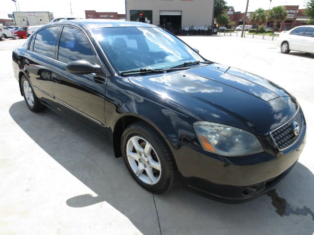 Nissan Altima 2005 photo 2