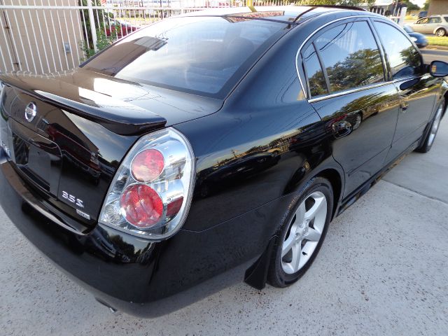 Nissan Altima 2005 photo 1