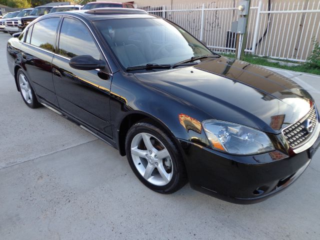 Nissan Altima 2005 photo 2