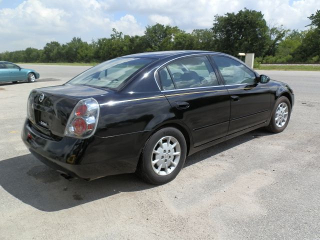 Nissan Altima 2005 photo 3