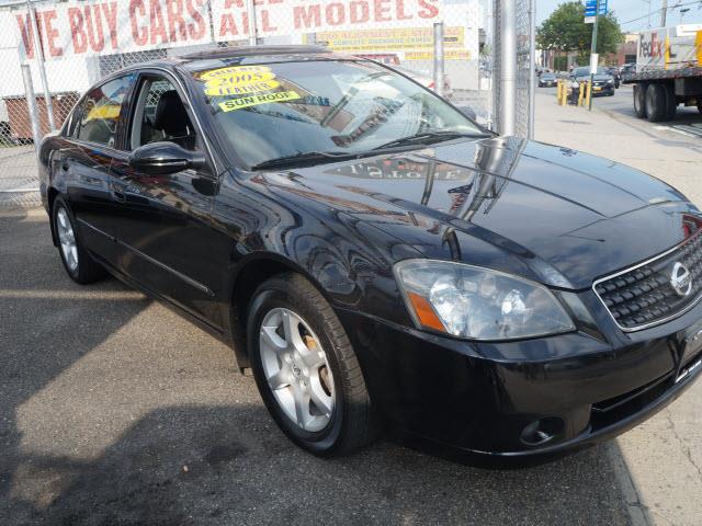 Nissan Altima 2005 photo 1