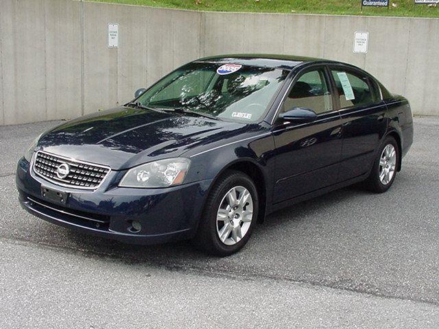 Nissan Altima GS-R Sedan