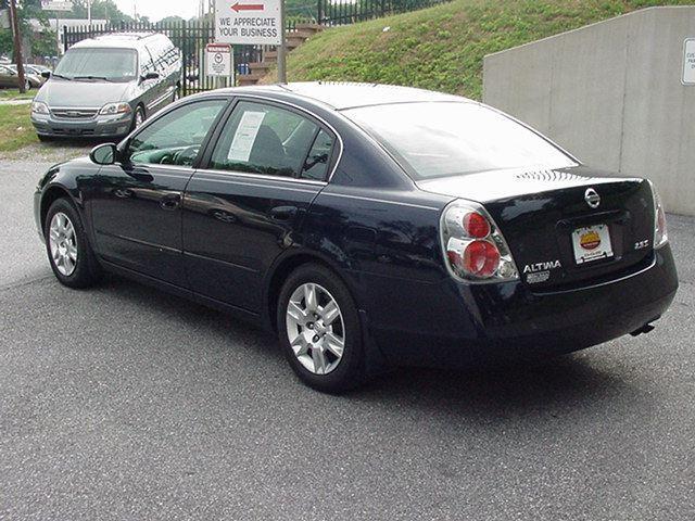 Nissan Altima 2005 photo 1