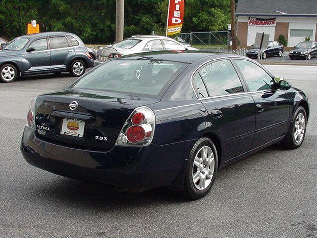 Nissan Altima 2005 photo 2