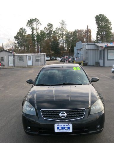 Nissan Altima 2005 photo 1