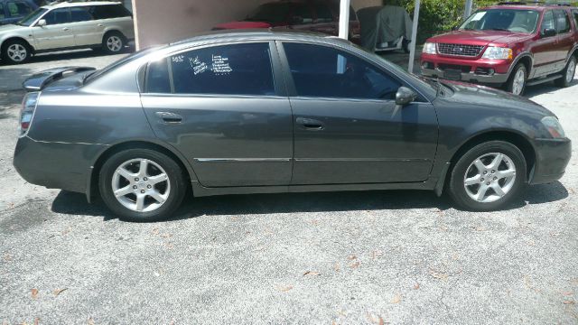 Nissan Altima 2005 photo 1