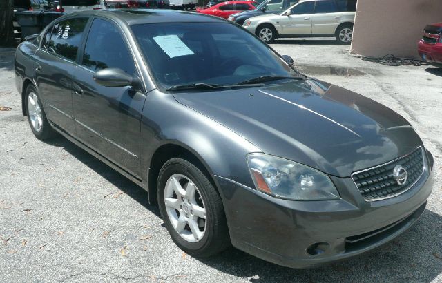 Nissan Altima 2005 photo 2