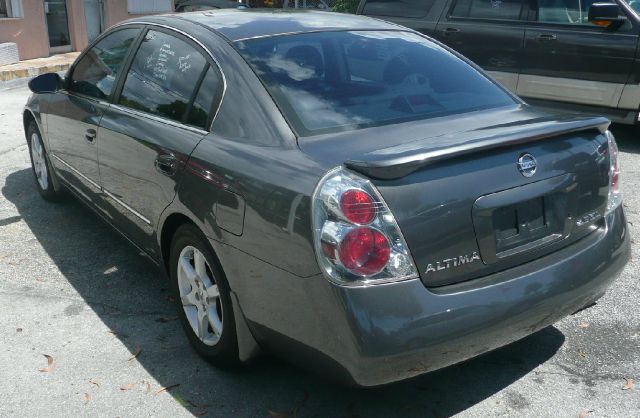 Nissan Altima 2005 photo 4