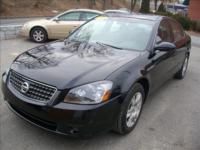 Nissan Altima 2005 photo 2