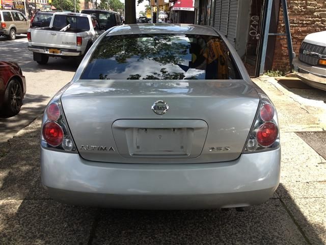 Nissan Altima 2005 photo 1