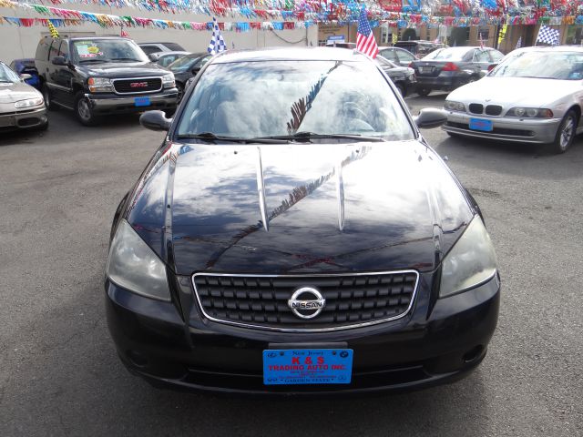 Nissan Altima 2005 photo 2