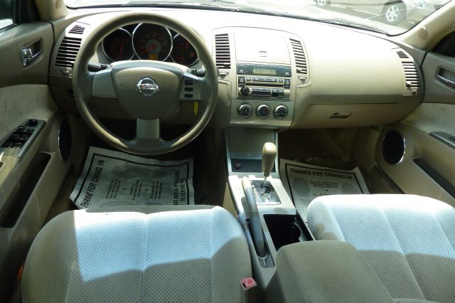 Nissan Altima 2005 photo 11