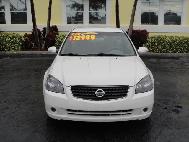 Nissan Altima 2005 photo 2