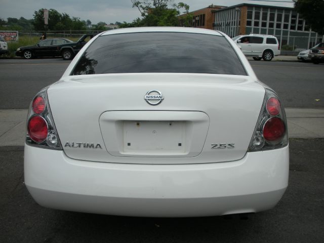 Nissan Altima GS-R Sedan