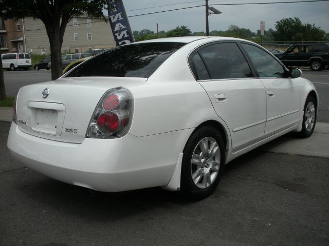 Nissan Altima 2005 photo 1