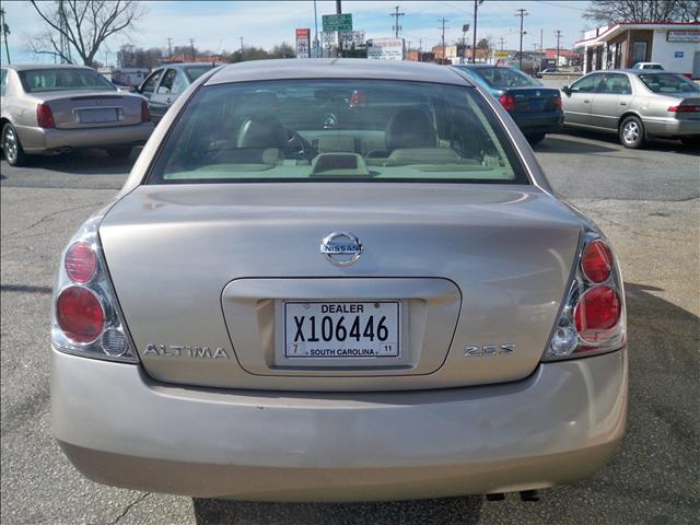 Nissan Altima 2005 photo 4