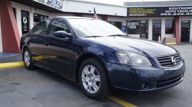 Nissan Altima 2005 photo 2