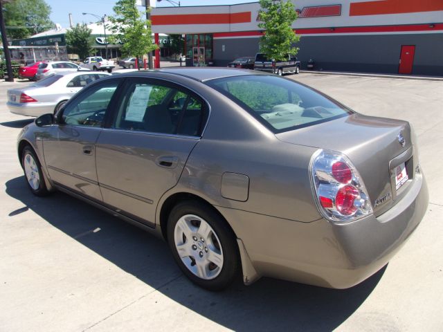 Nissan Altima 2005 photo 4