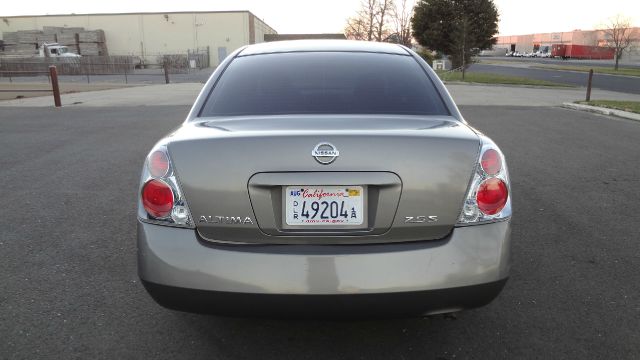 Nissan Altima 2005 photo 1