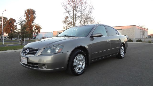 Nissan Altima 2005 photo 4