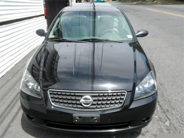 Nissan Altima 2005 photo 1