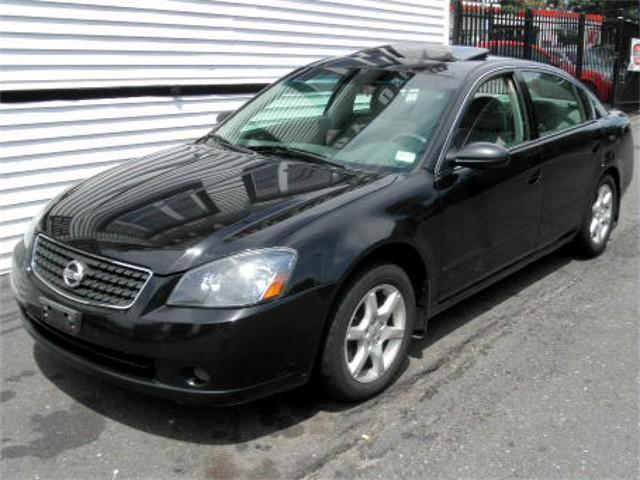 Nissan Altima 2005 photo 2