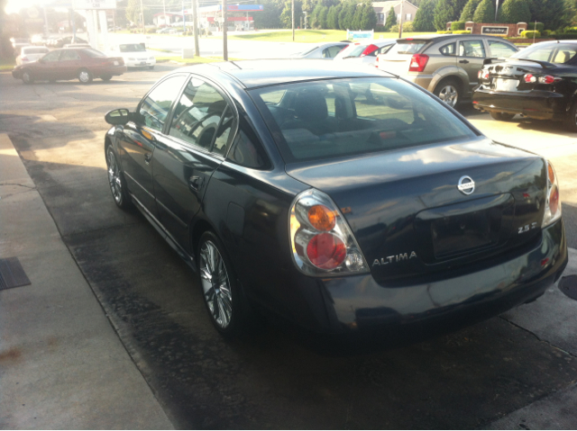 Nissan Altima 2005 photo 4