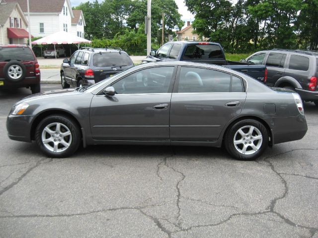 Nissan Altima 2005 photo 4