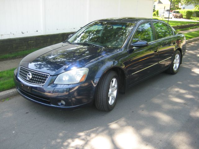 Nissan Altima 2005 photo 1