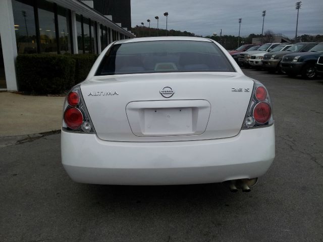 Nissan Altima 2005 photo 4