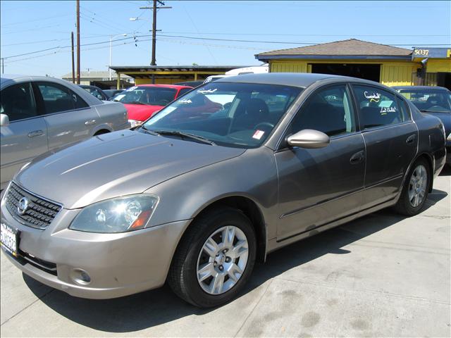 Nissan Altima 2005 photo 2