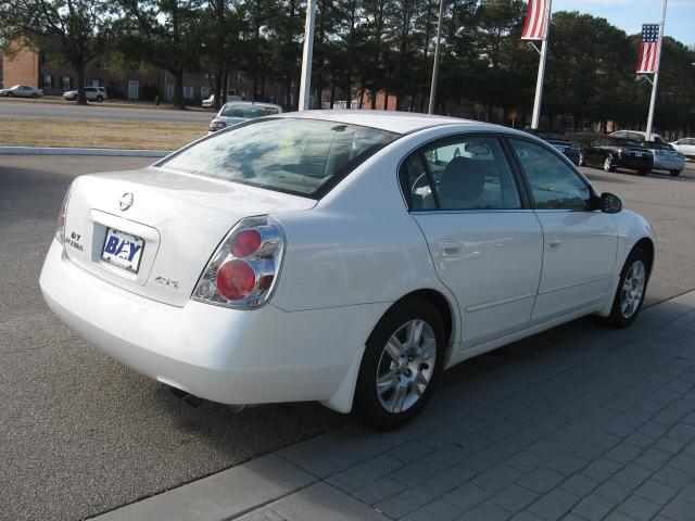 Nissan Altima 2005 photo 3