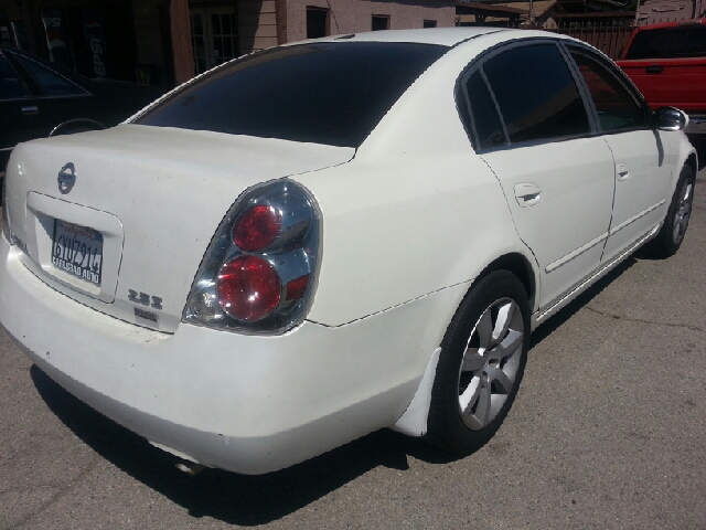 Nissan Altima 2005 photo 3