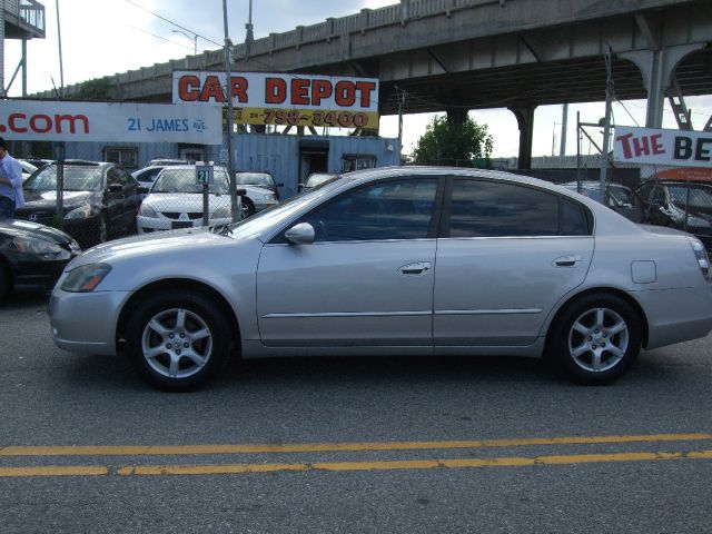 Nissan Altima 2005 photo 1