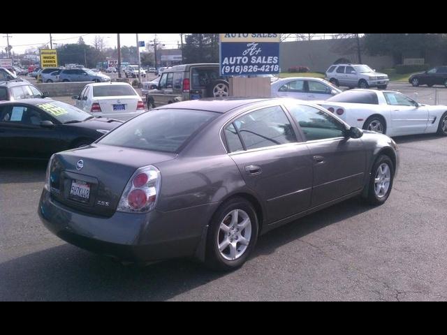 Nissan Altima 2005 photo 1