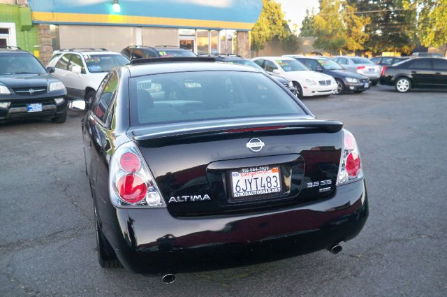 Nissan Altima 2005 photo 2