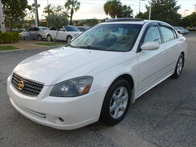 Nissan Altima 2005 photo 2