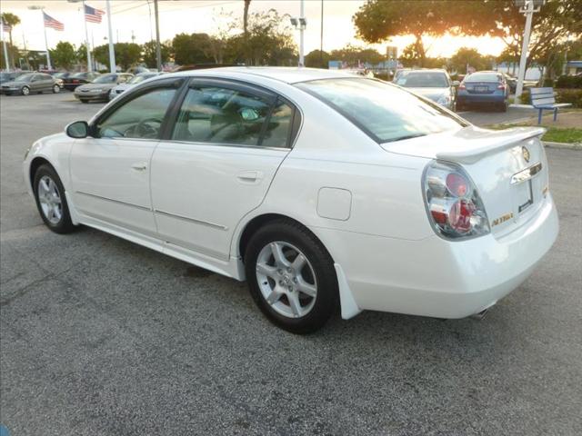 Nissan Altima 2005 photo 4