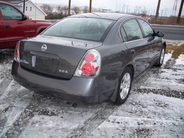 Nissan Altima 2005 photo 4