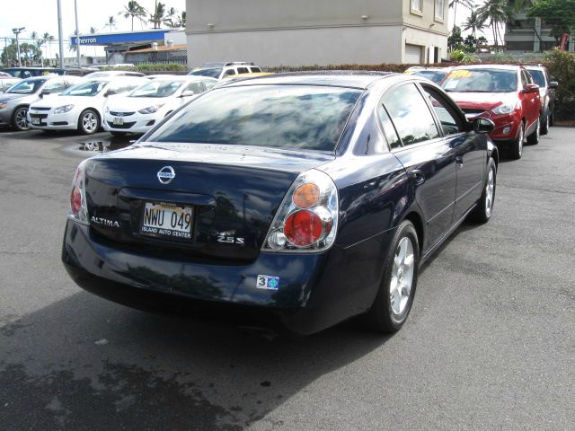 Nissan Altima Pickupslt Quad Cab SWB 4WD 4x4 Truck Sedan