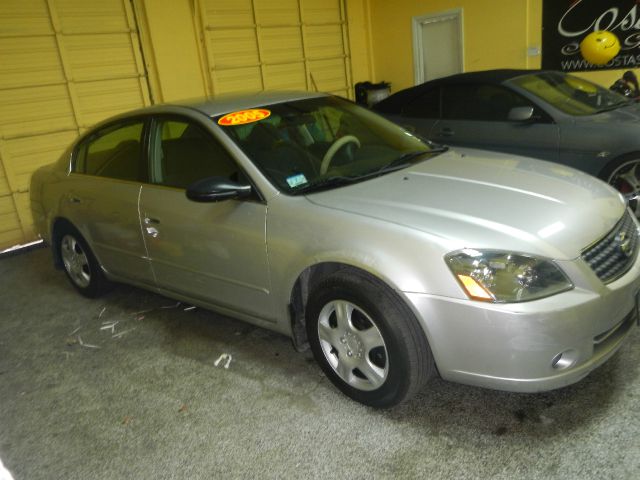 Nissan Altima 2005 photo 2