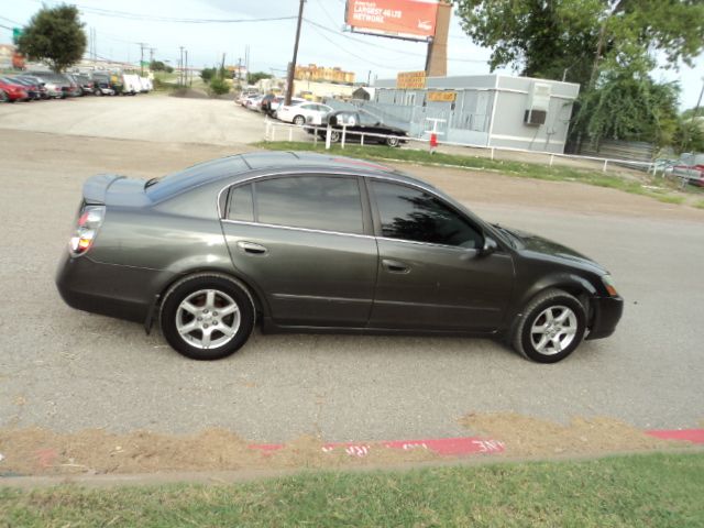 Nissan Altima 2005 photo 1