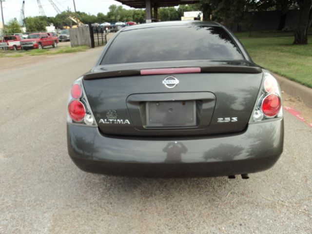 Nissan Altima 2005 photo 4