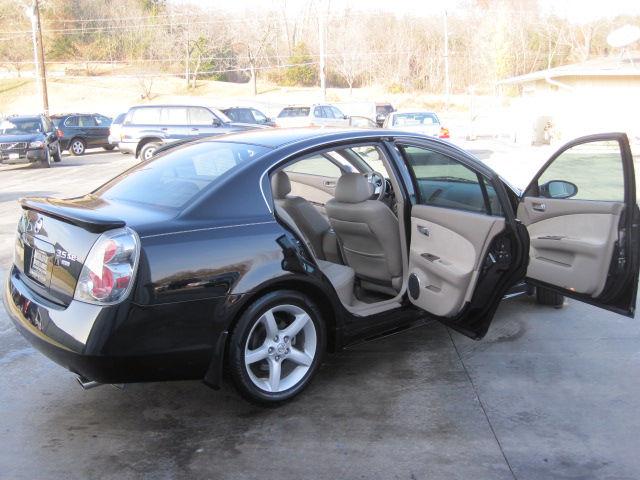 Nissan Altima 2005 photo 1