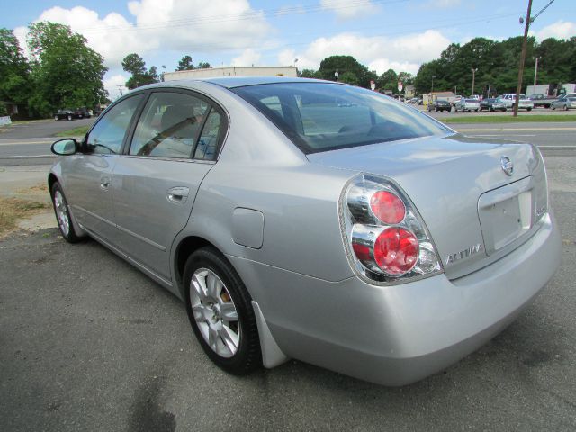 Nissan Altima 2005 photo 1