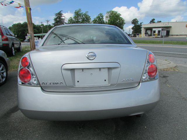 Nissan Altima 2005 photo 12