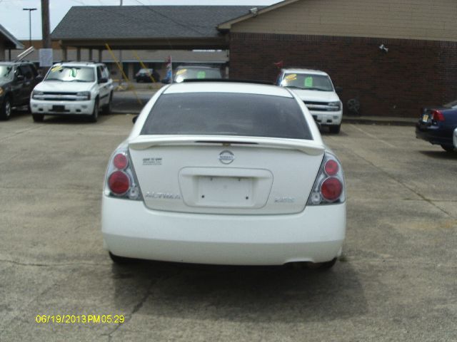 Nissan Altima 2005 photo 2