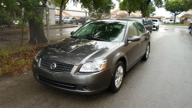 Nissan Altima 2005 photo 1