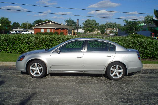 Nissan Altima 2005 photo 1